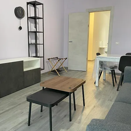 Moderno 85mq con 2 bagni posto auto non assegnato nel cortile-3